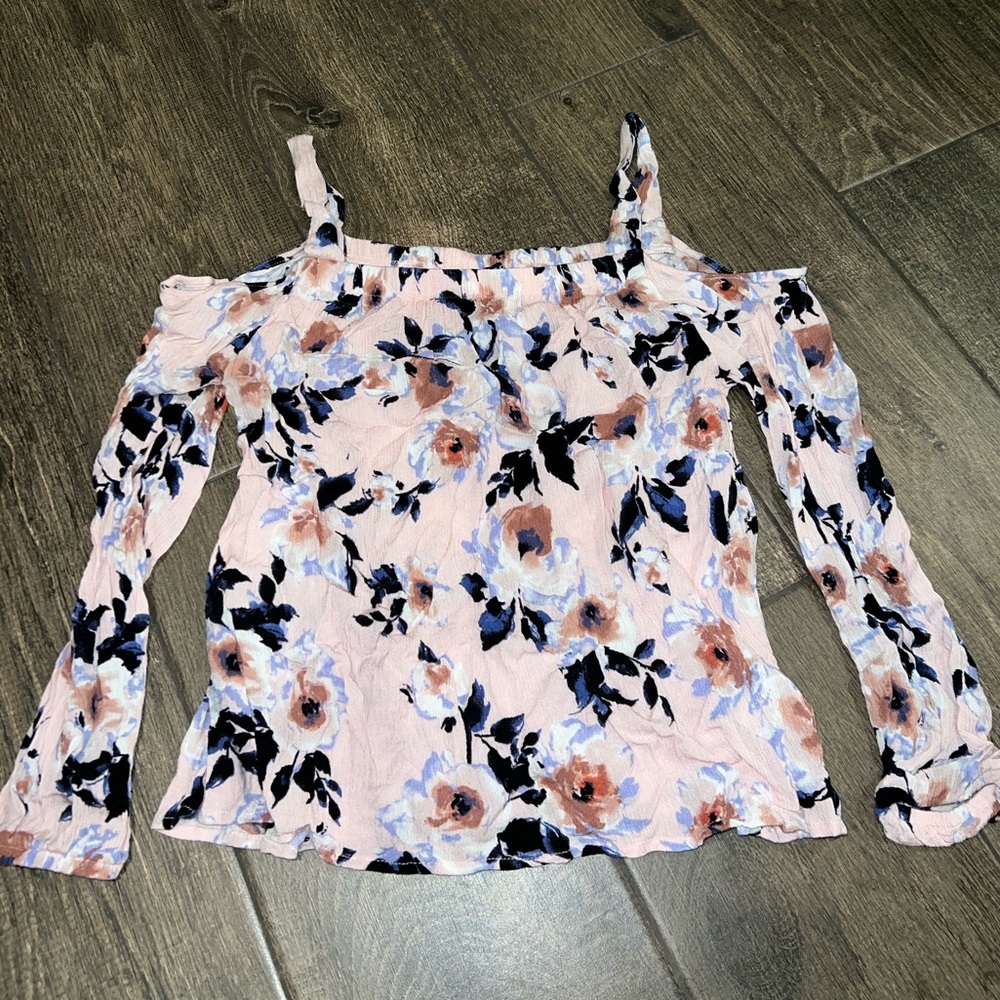 One clothing top size medium